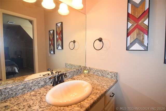 2404 E 140th Place, Jenks, OK 74008
