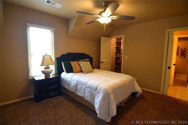 2404 E 140th Place, Jenks, OK 74008