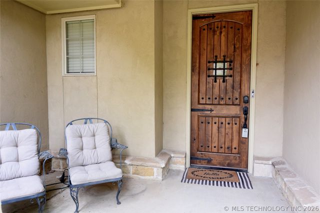 2404 E 140th Place, Jenks, OK 74008