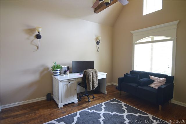 2404 E 140th Place, Jenks, OK 74008