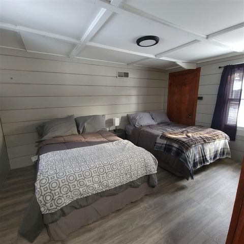 977 N Huron Street, East Tawas, MI 48730