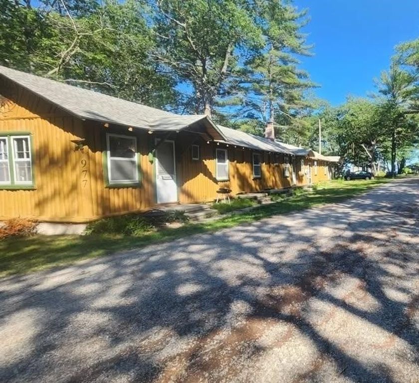 977 N Huron Street, East Tawas, MI 48730