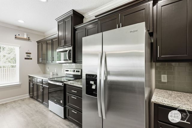 685 Fairview Circle, Hinesville, GA 31313