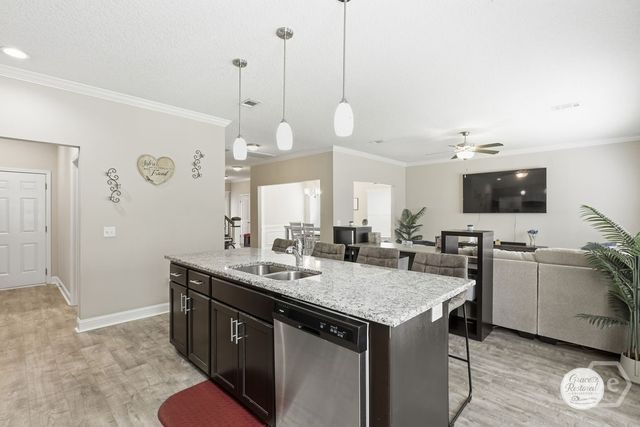 685 Fairview Circle, Hinesville, GA 31313