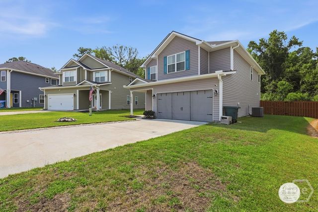 685 Fairview Circle, Hinesville, GA 31313