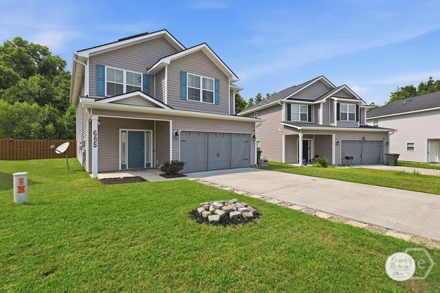 685 Fairview Circle, Hinesville, GA 31313