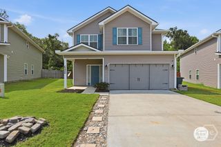 685 Fairview Circle, Hinesville, GA 31313