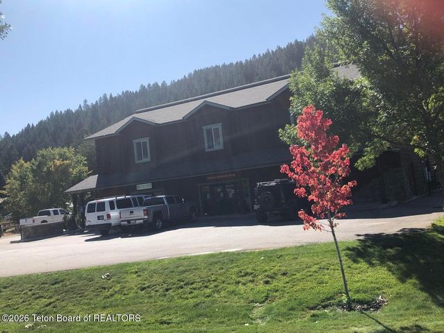 185 89-US Highway, Alpine, WY 83128