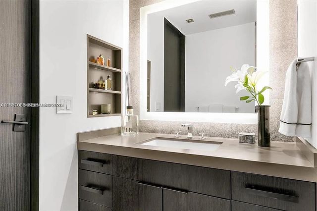 1024 Lenox Ave 8, Miami Beach, FL 33139