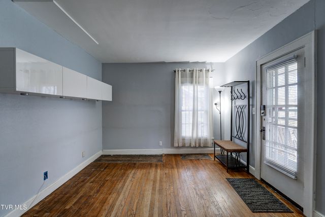 219 East Chilhowie Avenue, Johnson City, TN 37601