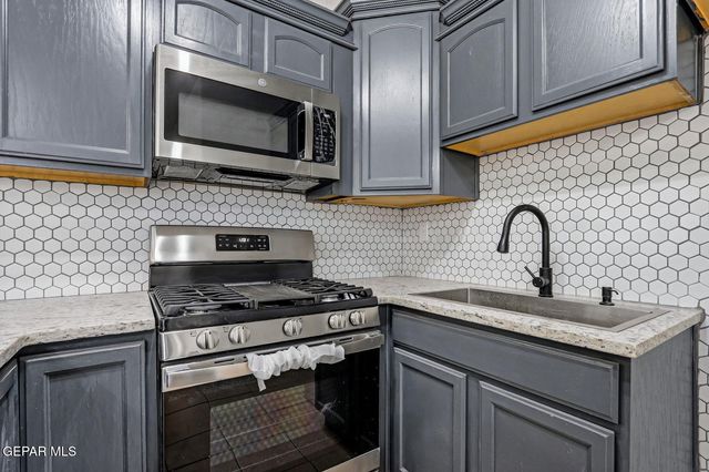 366 RIVERSIDE Drive, Sunland Park, NM 88063