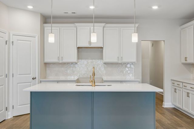 3215 Tasker Dr, Antioch, TN 37013