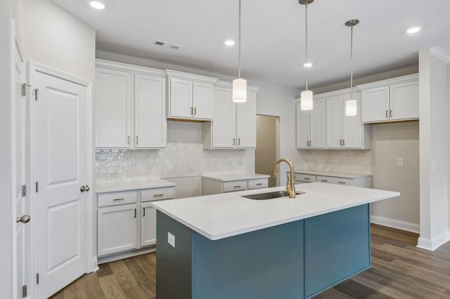 3215 Tasker Dr, Antioch, TN 37013