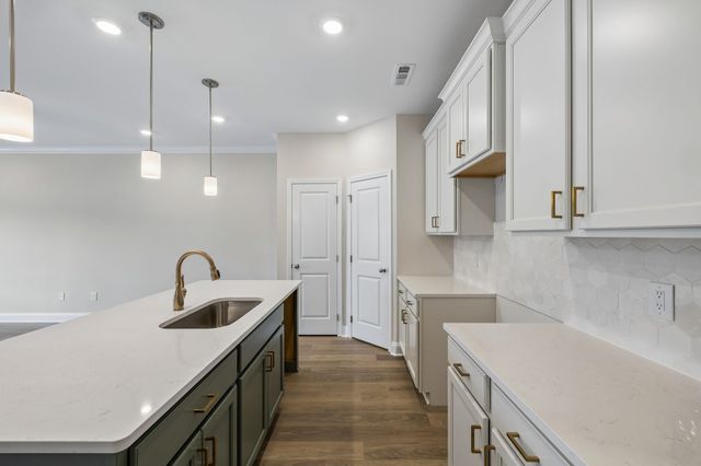 3215 Tasker Dr, Antioch, TN 37013