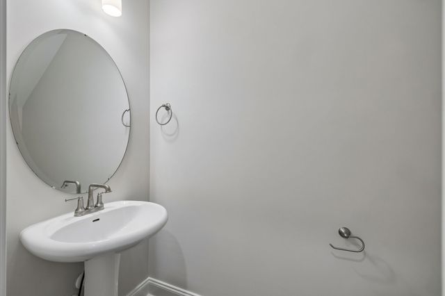 3215 Tasker Dr, Antioch, TN 37013