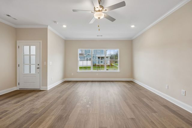 3215 Tasker Dr, Antioch, TN 37013