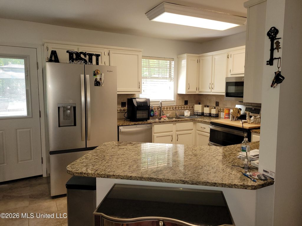 6805 Lake Forest Drive, Walls, MS 38680 — photo 3