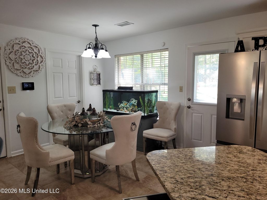 6805 Lake Forest Drive, Walls, MS 38680 — photo 5