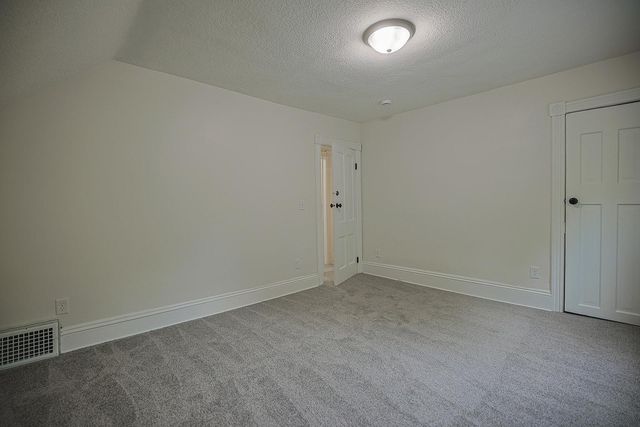 685 Stewart Avenue, Saint Paul, MN 55102