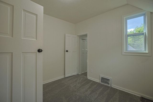 685 Stewart Avenue, Saint Paul, MN 55102
