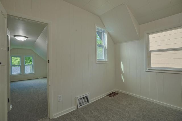 685 Stewart Avenue, Saint Paul, MN 55102