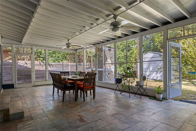 7607 Meadowview LN, Austin, TX 78752
