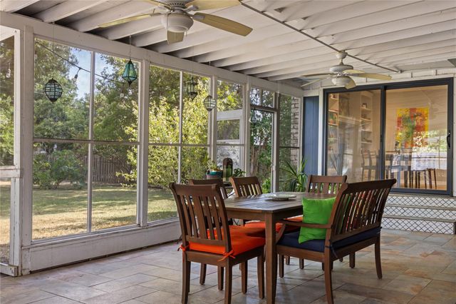 7607 Meadowview LN, Austin, TX 78752
