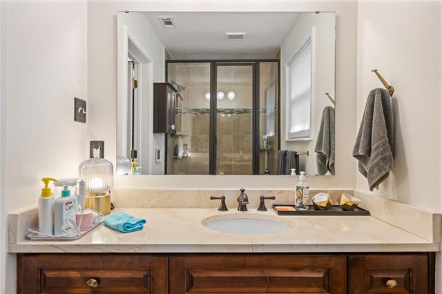 7607 Meadowview LN, Austin, TX 78752