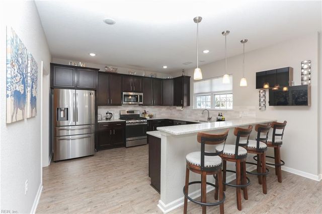 1910 Bexley LN, Chesapeake, VA 23322