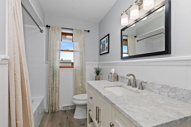 27802 N Owens Road, Mundelein, IL 60060