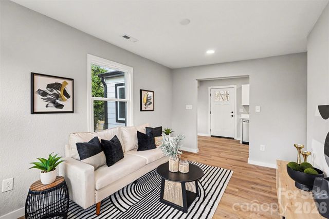 2534 Druid Hills Way, Charlotte, NC 28206