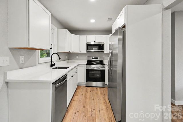 2534 Druid Hills Way, Charlotte, NC 28206