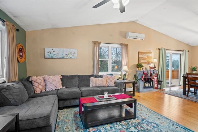 4 Corey Drive, Oxford, MA 01540