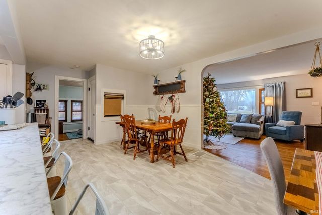 2 S Colonial Park Drive, Marion, IN 46953