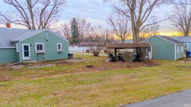 2 S Colonial Park Drive, Marion, IN 46953