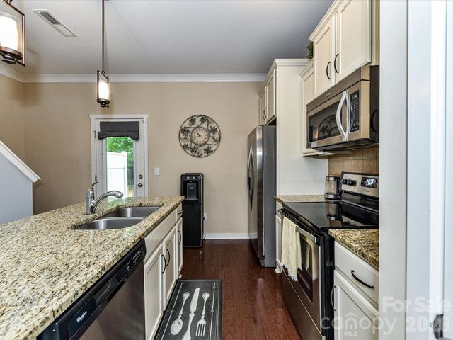 4268 Sutwick Drive, Charlotte, NC 28269