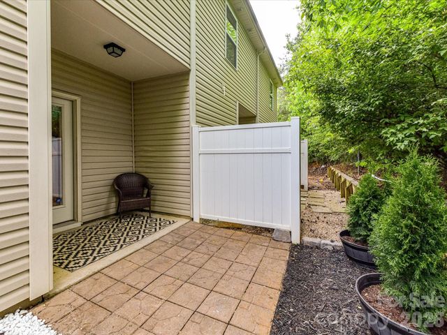 4268 Sutwick Drive, Charlotte, NC 28269