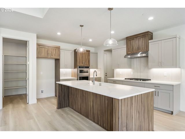 16807 Ne 38TH Ave, Vancouver, WA 98686