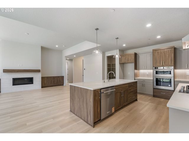 16807 Ne 38TH Ave, Vancouver, WA 98686
