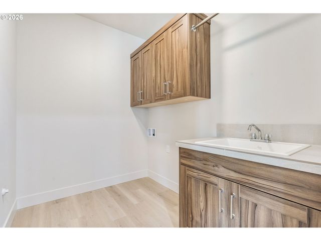 16807 Ne 38TH Ave, Vancouver, WA 98686