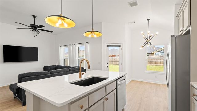 13416 Arrowhead Boulevard, Yukon, OK 73099
