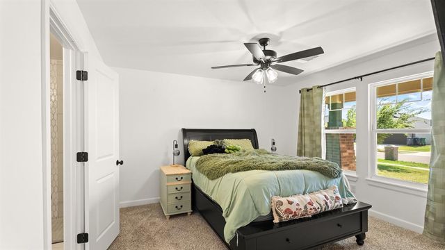13416 Arrowhead Boulevard, Yukon, OK 73099