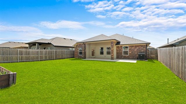 13416 Arrowhead Boulevard, Yukon, OK 73099