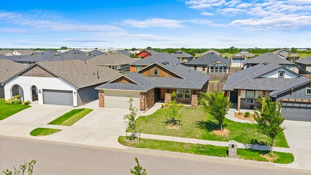 13416 Arrowhead Boulevard, Yukon, OK 73099