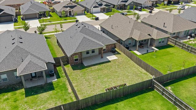 13416 Arrowhead Boulevard, Yukon, OK 73099