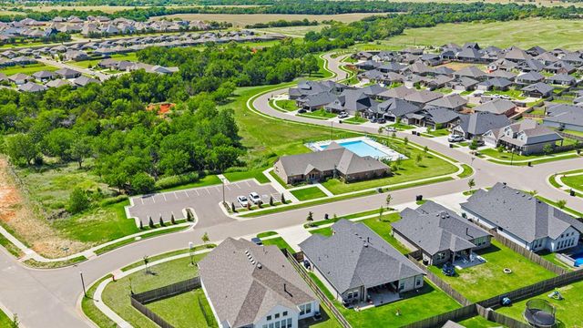 13416 Arrowhead Boulevard, Yukon, OK 73099