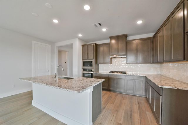 13625 Fairway Arbor Drive, Texas City, TX 77568