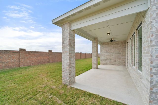 13625 Fairway Arbor Drive, Texas City, TX 77568