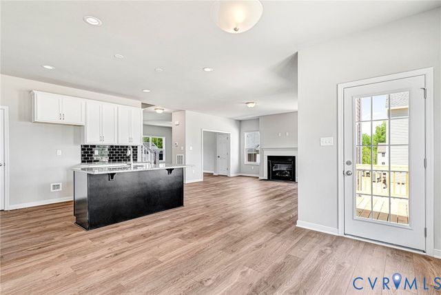 4313 Poplar Village Dr, Chester, VA 23831