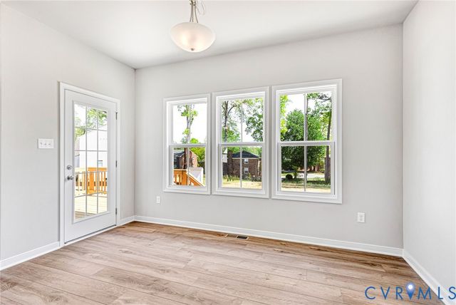 4313 Poplar Village Dr, Chester, VA 23831